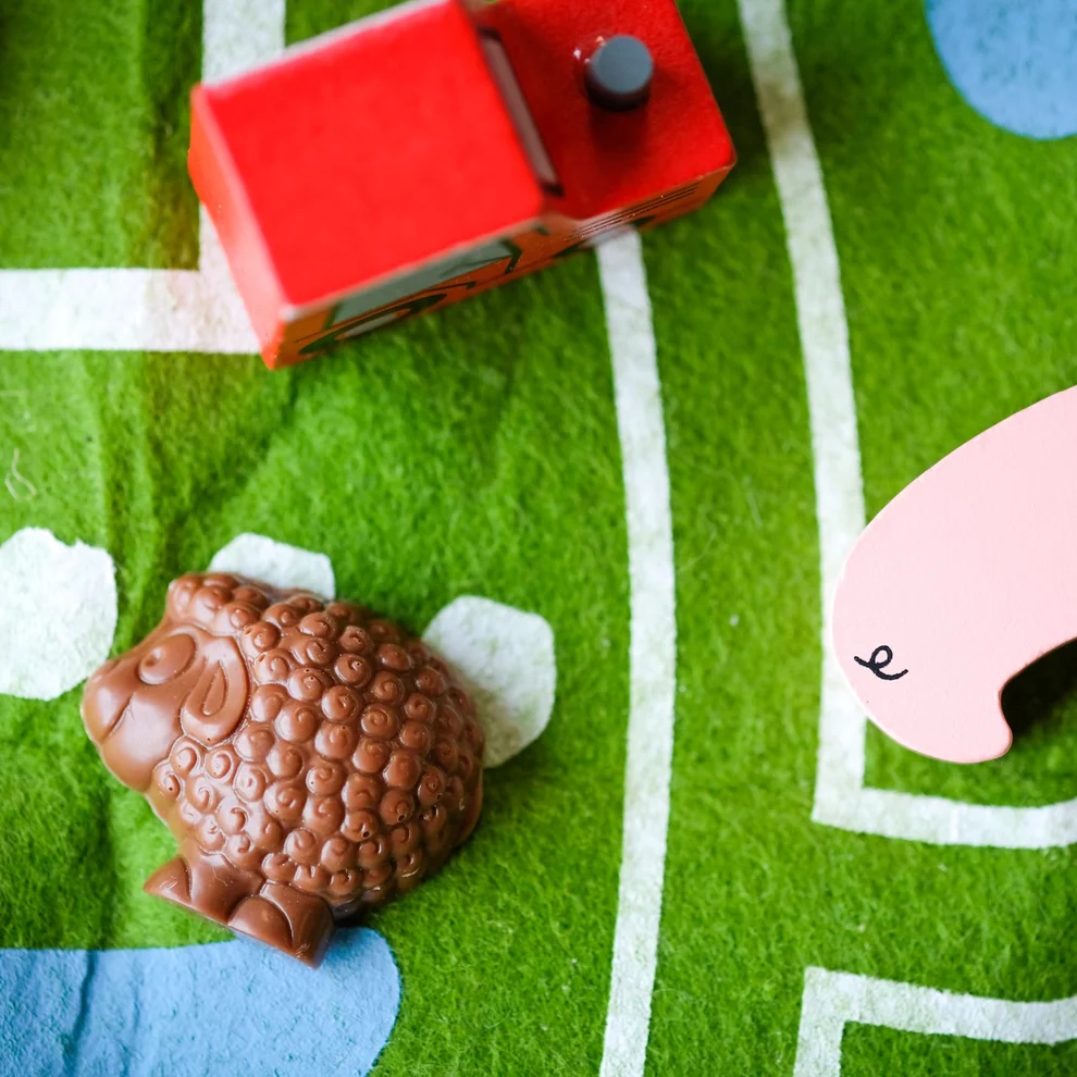 Chocolate Farmyard Animals - Sheep - Image 2
